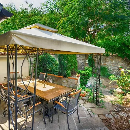 Lägenhet Luxury Private House In Center Veliko Tărnovo