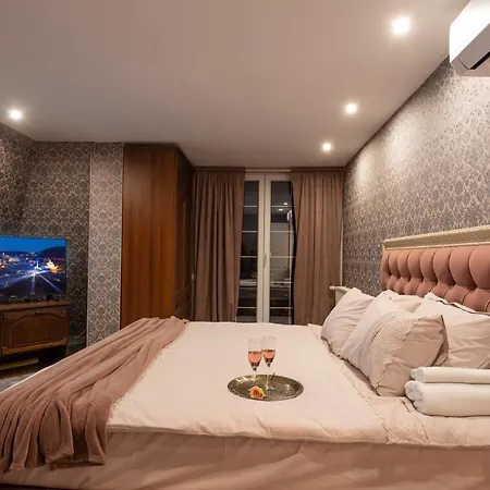 Luxury Private House In Center Lägenhet